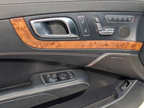 Used 2013 Mercedes-Benz SL 550 image 22