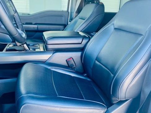 Used 2025 Ford F150 Lariat w/ Equipment Group 501A Mid image 11