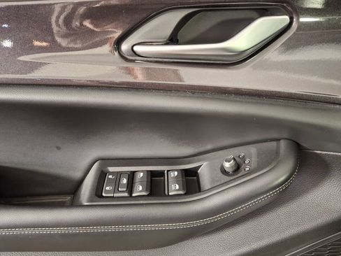 Used 2023 Jeep Grand Cherokee L Laredo AWD/4WD image 23