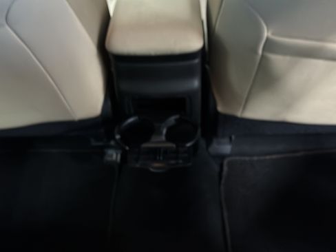 Used 2014 Toyota Corolla LE FWD image 30