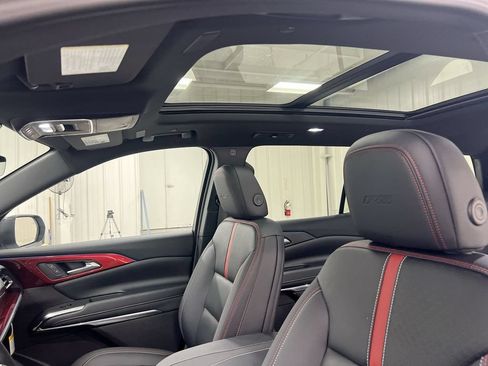 New 2026 Chevrolet Traverse RS w/ LPO, Floor Liner Package AWD/4WD image 20