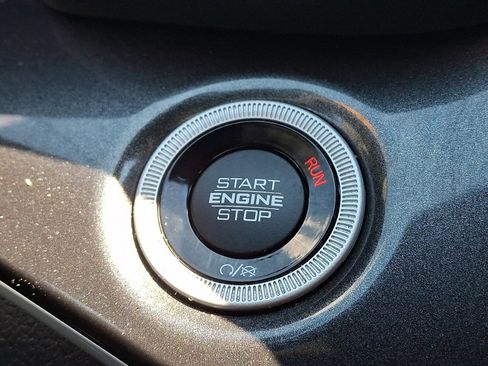 Used 2023 Jeep Grand Cherokee Altitude image 21