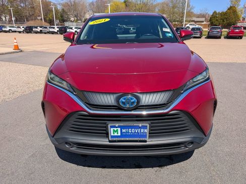 Used 2021 Toyota Venza LE w/ Carpet Mat Package (TMS) AWD/4WD image 8