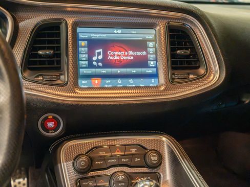 Used 2019 Dodge Challenger SRT Hellcat w/ Laguna Leather Package RWD image 37