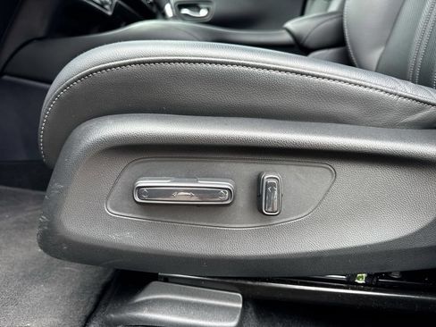 Used 2024 Honda HR-V EX-L image 12