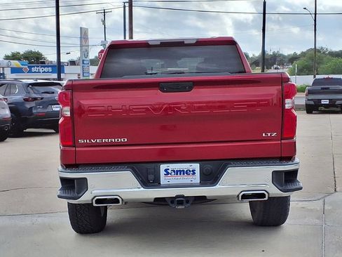 Used 2023 Chevrolet Silverado 1500 LTZ w/ Z71 Off-Road Package AWD/4WD image 7