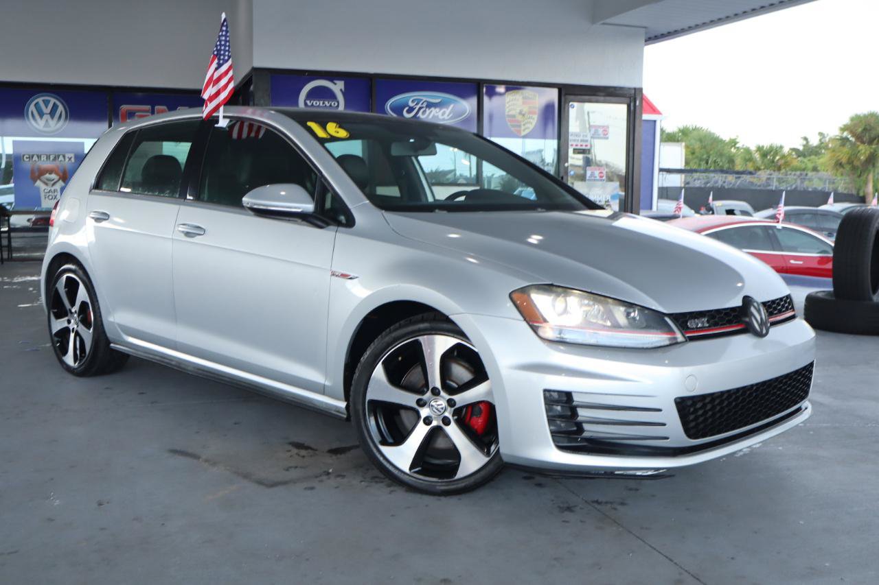 Used 2016 Volkswagen GTI SE w/ Lighting Package (SEL) FWD image 3