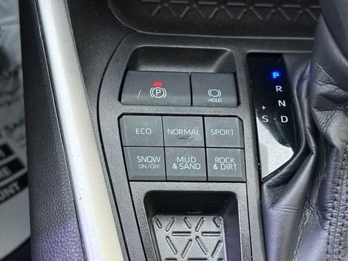 Used 2023 Toyota RAV4 LE image 28