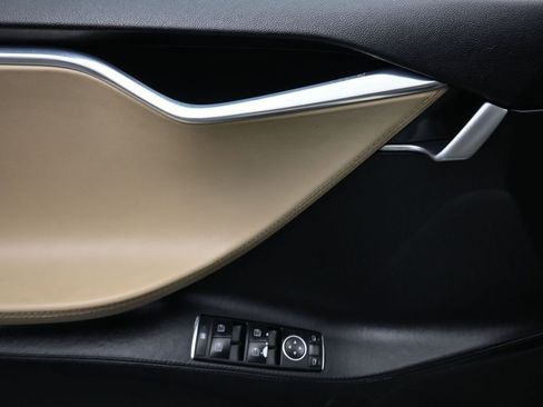 Used 2013 Tesla Model S Performance image 10