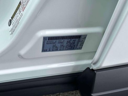 Used 2023 Nissan Rogue S image 18