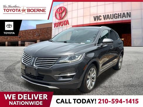 Used 2018 Lincoln MKC Select w/ Select Plus Package FWD image 1