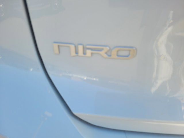 Used 2024 Kia Niro EX Touring FWD image 7