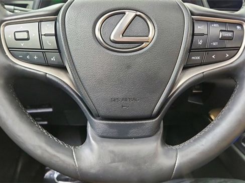 Used 2023 Lexus UX 250h FWD w/ Premium Package image 39