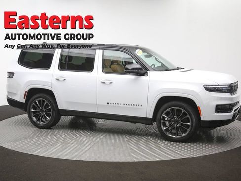 Used 2025 Jeep Grand Wagoneer Series III w/ Rear Seat Video Group 1 AWD/4WD image 52