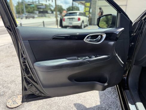 Used 2016 Nissan Sentra SV FWD image 11
