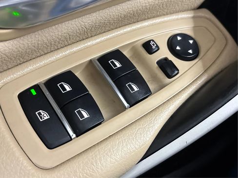 Used 2018 BMW 320i xDrive Sedan w/ Convenience Package image 41