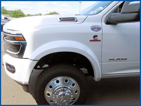 New 2026 RAM 5500 4x4 Crew Cab w/ Laramie Trim Package image 4