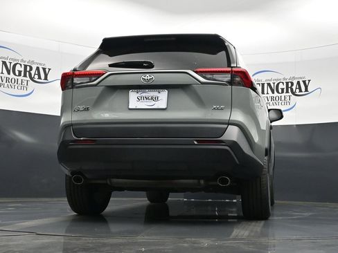 Used 2021 Toyota RAV4 XLE Premium image 22