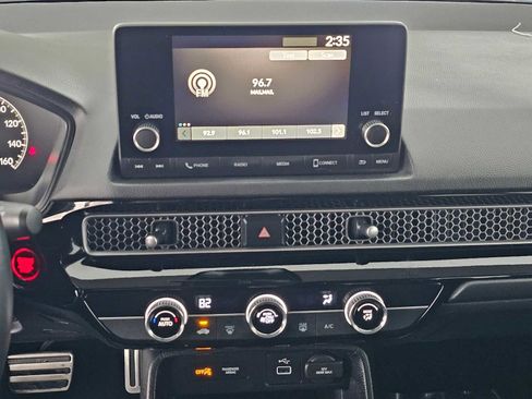 Used 2023 Honda Civic Sport image 25