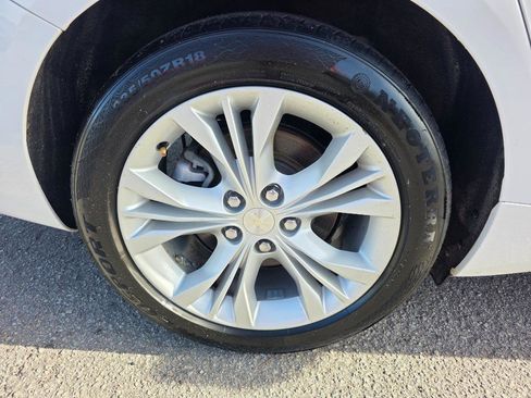 Used 2015 Chevrolet Impala LT w/ Convenience Package image 21