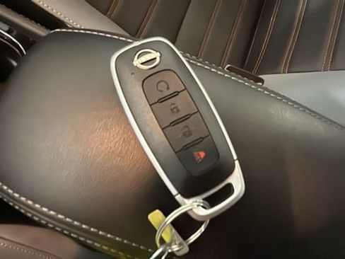 Used 2024 Nissan Kicks SR w/ SR Premium Package FWD image 20