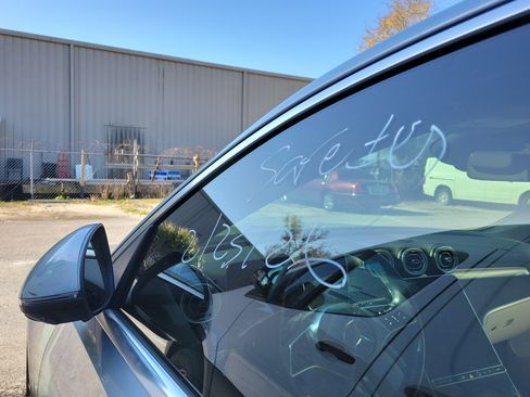 Used 2022 Mercedes-Benz C 300 Sedan image 6