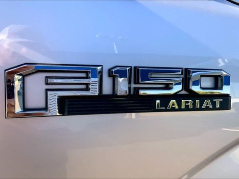 Used 2019 Ford F150 Lariat w/ Equipment Group 502A Luxury AWD/4WD image 10