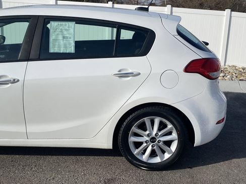 Used 2017 Kia Forte LX w/ Option Group 020 image 4