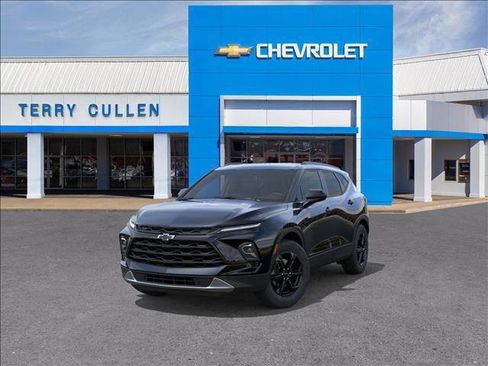 New 2026 Chevrolet Blazer LT image 8