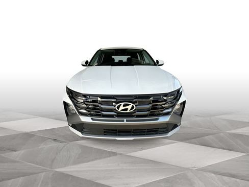 Used 2026 Hyundai Tucson SE FWD image 3