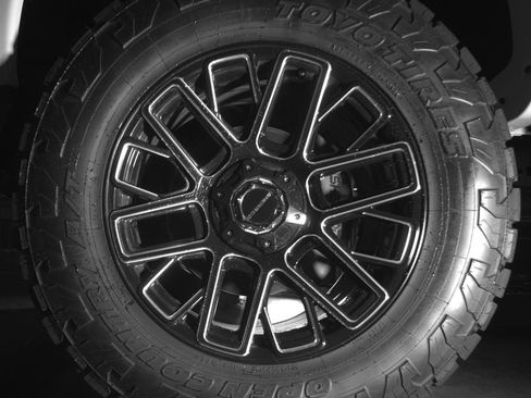 Used 2025 Ford F150 XLT w/ Equipment Group 302A MID AWD/4WD image 18