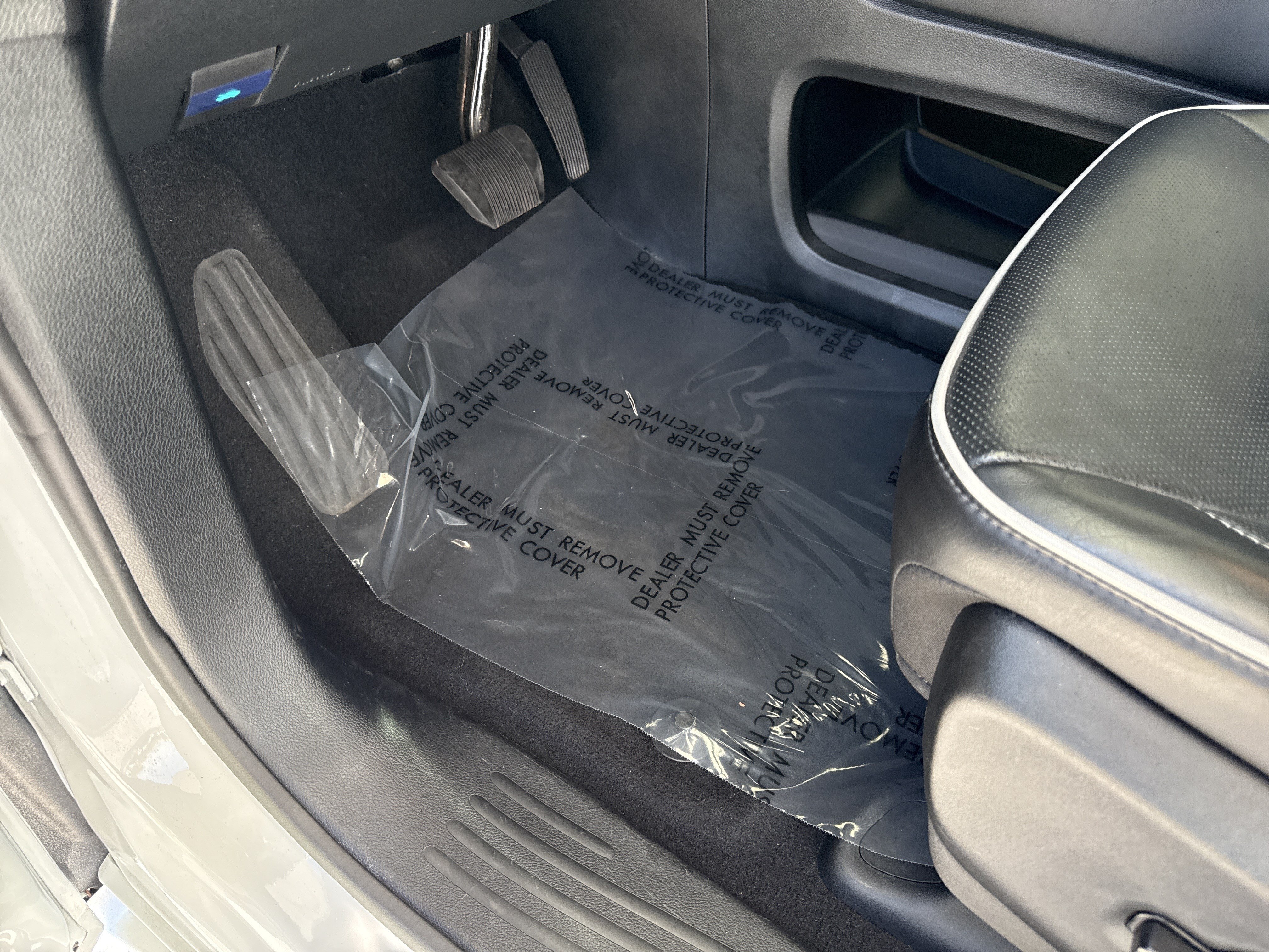 Used 2025 Chrysler Pacifica Limited FWD image 17