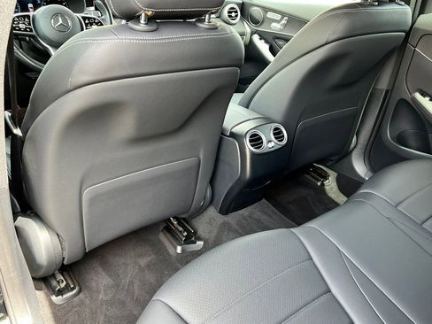 Used 2022 Mercedes-Benz GLC 300 4MATIC w/ Premium Package Lite image 34