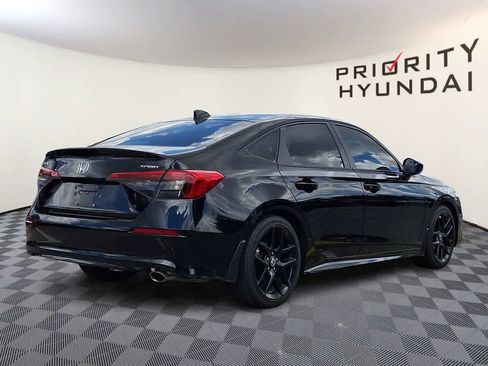 Used 2024 Honda Civic Sport image 4