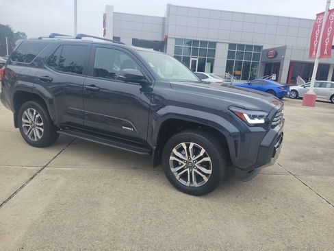 Certified 2025 Toyota 4Runner Limited image 9