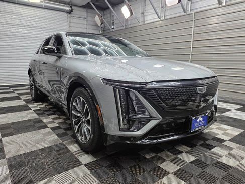 Used 2024 Cadillac Lyriq Sport AWD/4WD image 5