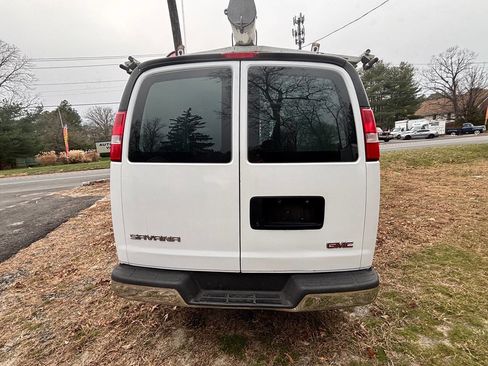 Used 2017 GMC Savana 2500 image 7