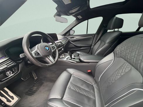 Used 2021 BMW M550i xDrive w/ Parking Assistance Package AWD/4WD image 9