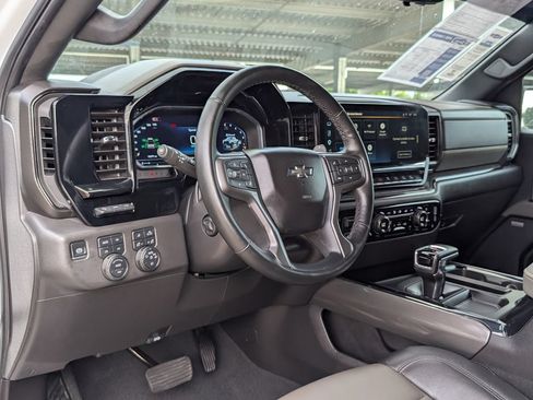 Certified 2025 Chevrolet Silverado 1500 ZR2 w/ Technology Package AWD/4WD image 4