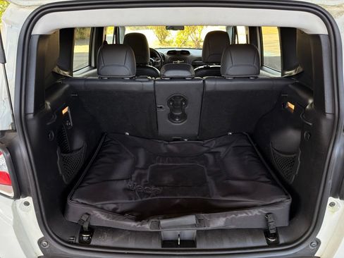 Used 2016 Jeep Renegade Limited AWD/4WD image 29