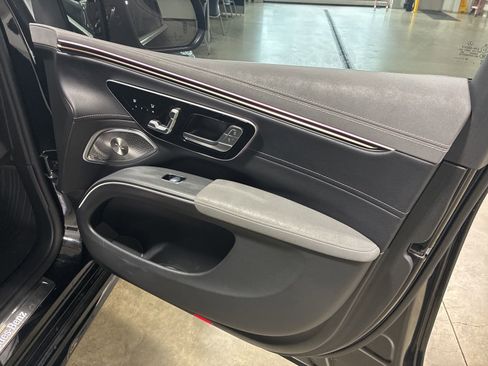 Used 2023 Mercedes-Benz EQS 580 4MATIC SUV image 21