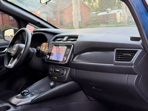 Used 2023 Nissan Leaf S FWD image 12