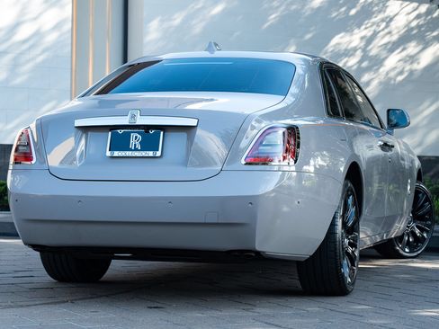 Certified 2021 Rolls-Royce Ghost AWD/4WD image 3