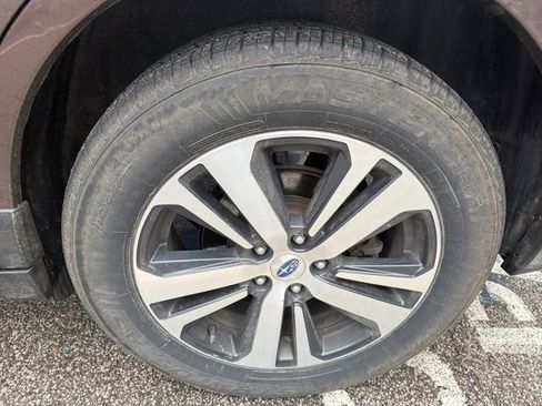 Used 2019 Subaru Outback 2.5i Limited image 24