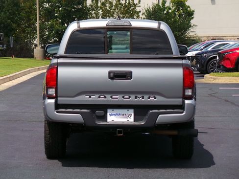 Used 2018 Toyota Tacoma SR w/ SR Convenience Package RWD image 22