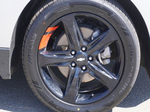 Used 2020 Chevrolet Equinox Premier w/ Premier Redline Edition FWD image 5