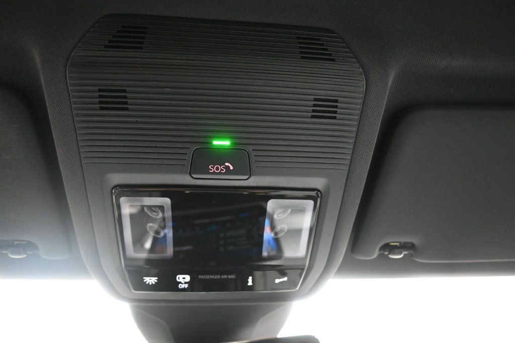 Used 2024 Volkswagen ID.4 Pro AWD/4WD image 18