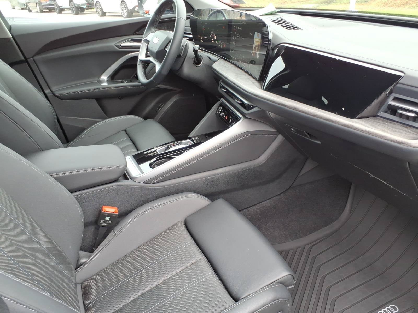 Certified 2025 Audi Q5 Premium Plus AWD/4WD image 25