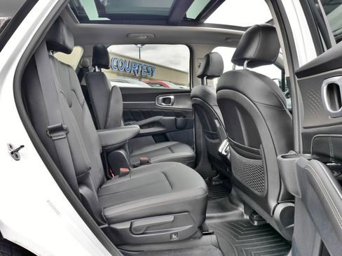 Used 2022 Kia Sorento SX AWD/4WD image 11