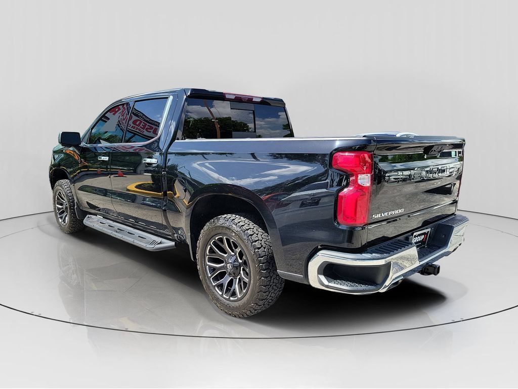 Used 2022 Chevrolet Silverado 1500 LTZ w/ Technology Package AWD/4WD image 5